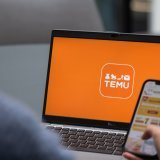 Depuis son lancement en Suisse en avril 2023, Temu est devenue l'une des dix premières plateformes de commerce en ligne du pays (archives). KEYSTONE/DPA/HANNES P ALBERT